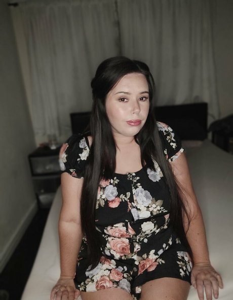 lovelyloulouxo onlyfans nudes leak