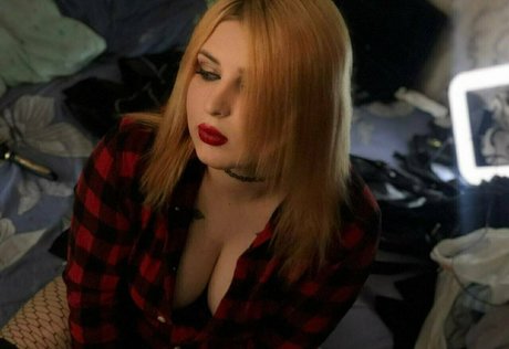 lolli popy is on onlyfans