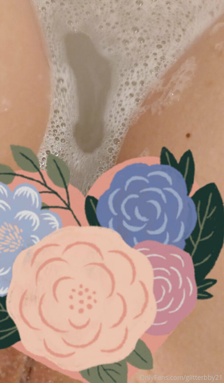 glitterbby21 boobs onlyfans