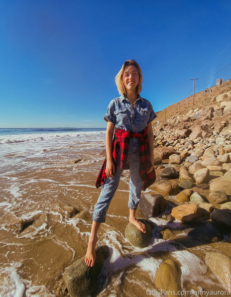 annyaurora onlyfans lesk