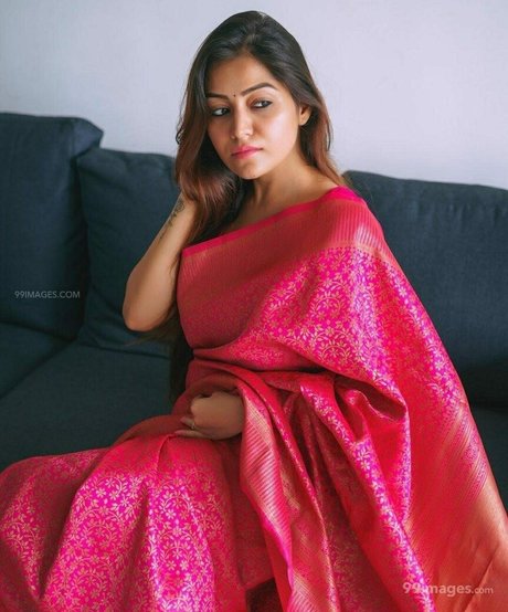 Simran Kaur Hundal onlyfans boobs