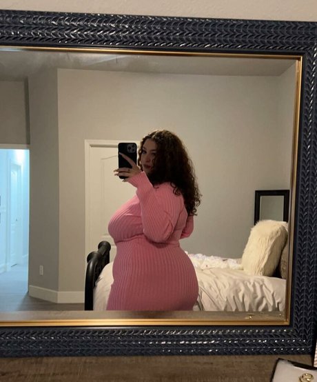 Lo Sangstaaa onlyfans model photo