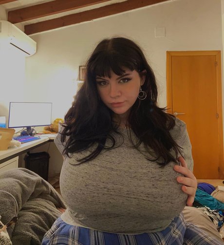 ladle tsunade onlyfans nude content