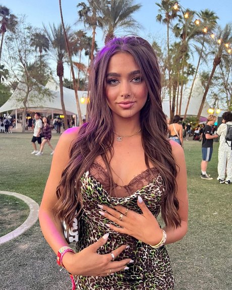 Taylor Nunez onlyfans leams