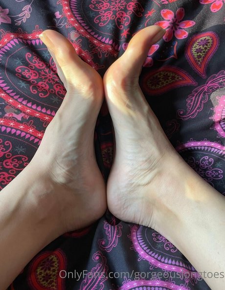 gorgeouslongtoes onlyfans porn nude