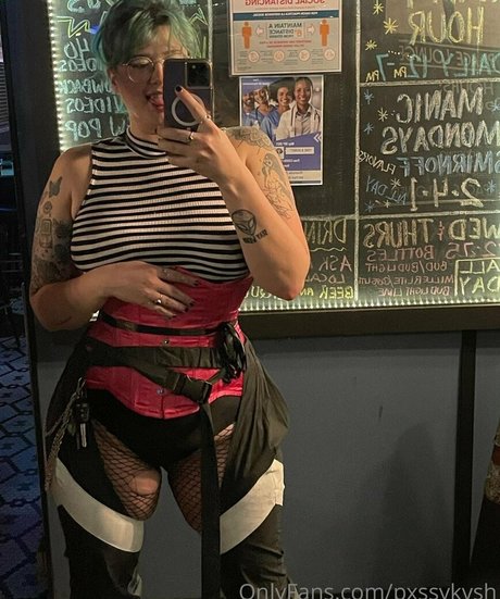 pxssykvsh nudes onlyfans leaks