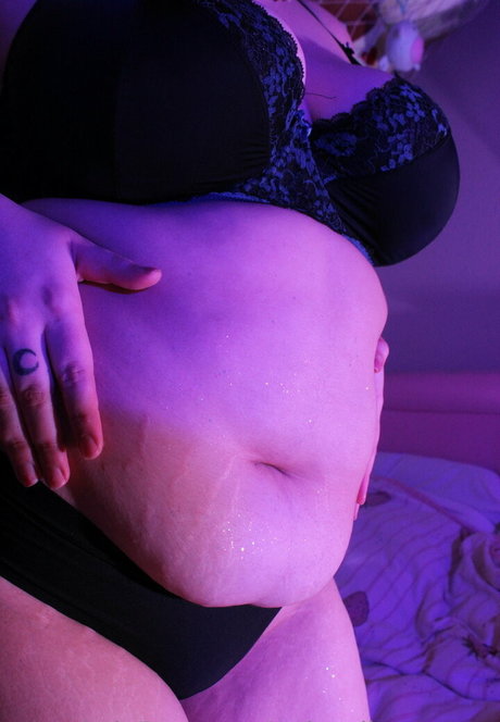 aphroditetummy only fans pics