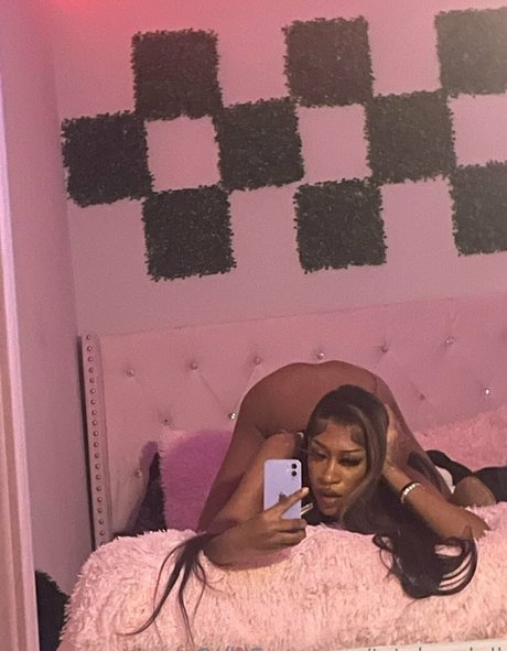 tstxkyodoll onlyfans images