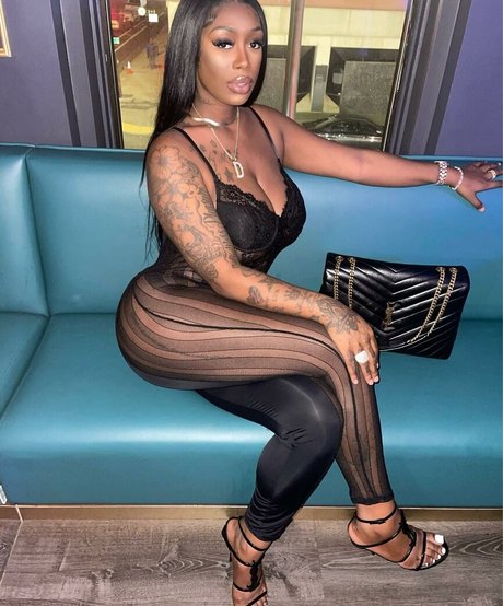 NonnieBaby pics onlyfans