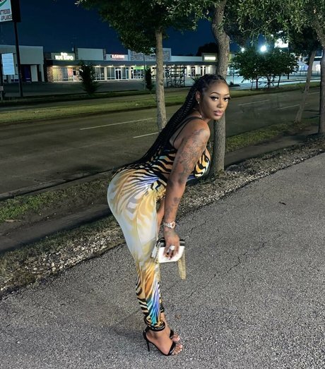 NonnieBaby onlyfans photo