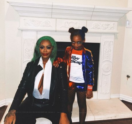 NonnieBaby onlyfans nude content