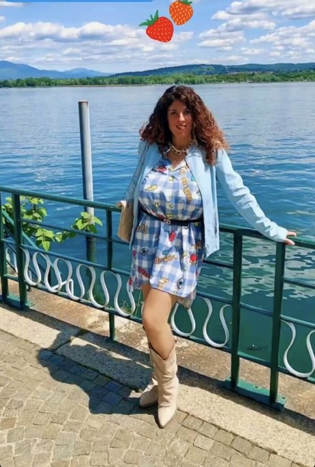 Betty LaRouge naked on onlyfans