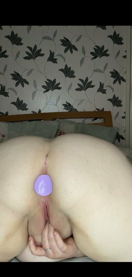 escapepearly onlyfans pic