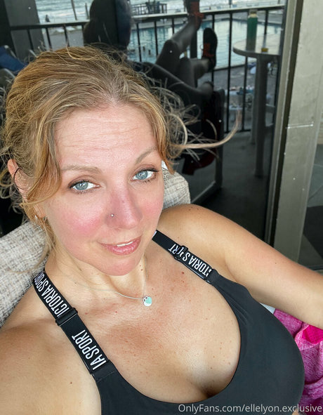 ellelyon exclusive onlyfans leaked sex