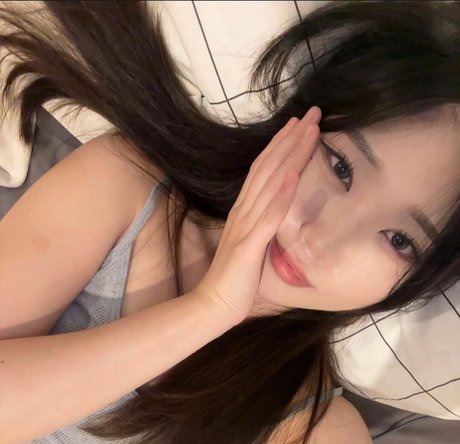 arikills only fans pics