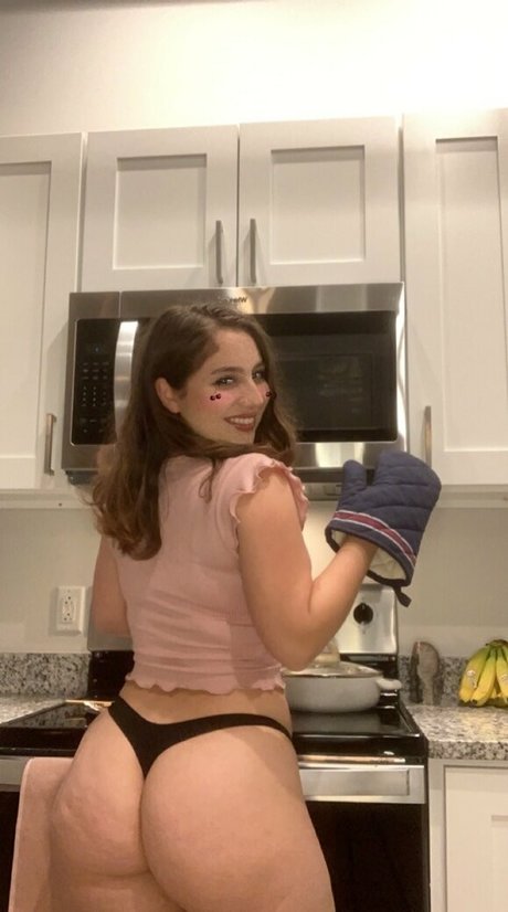 farahasteri onlyfans model