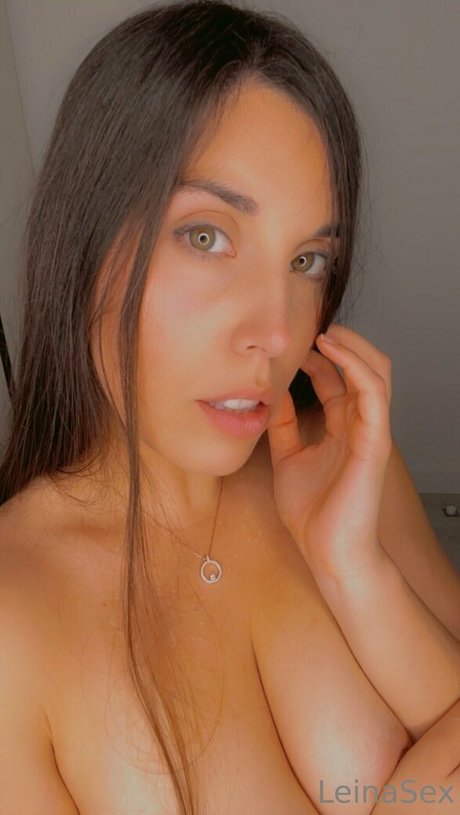 Leina Sex boobs onlyfans