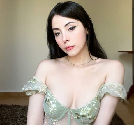 Caroline Favorino leak onlyfans