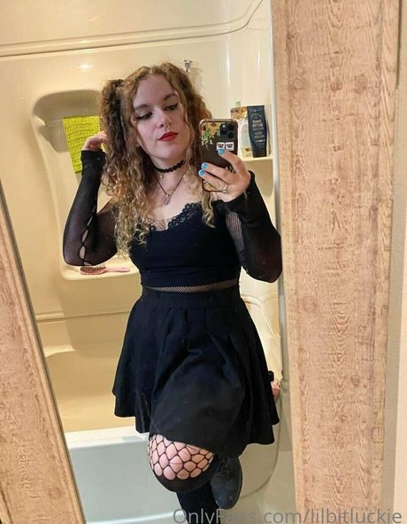 lilbitluckie leaked onlyfans sex tape