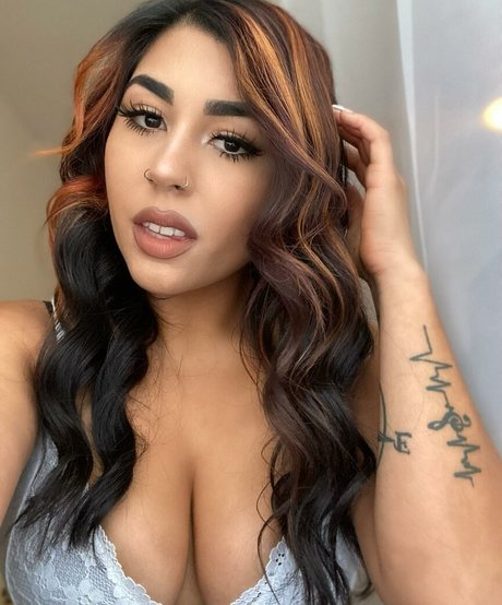 gabrielamal_ onlyfans exposed