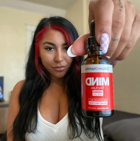 gabrielamal_ naked onlyfans leaked