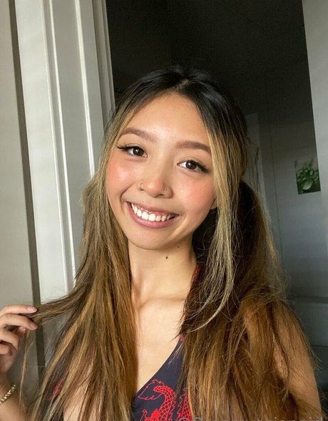 dreamyasiangirlvids onlyfans x