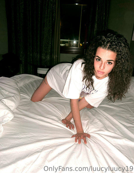 luucyluucy19 onlyfans content leaked