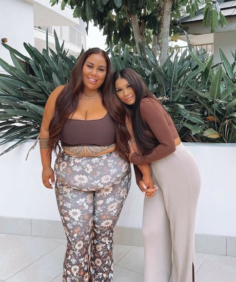 Antonia Waerea Adams onlyfans sextape