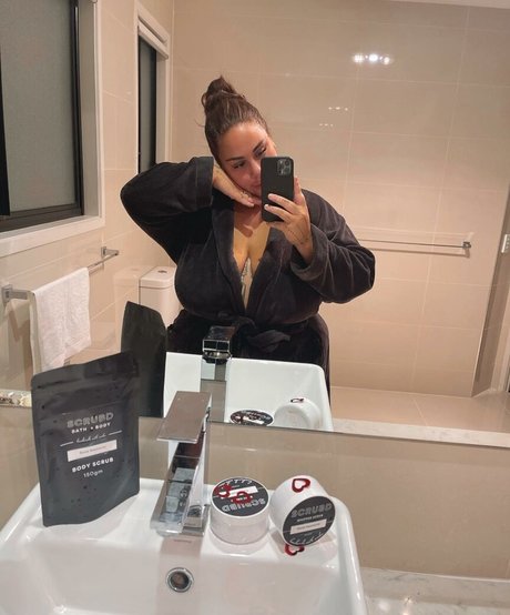 Antonia Waerea Adams Profile pic