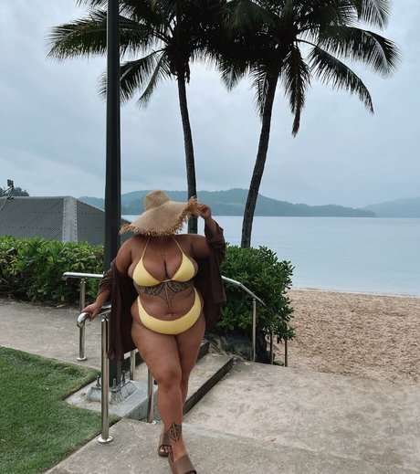 Antonia Waerea Adams onlyfans porn