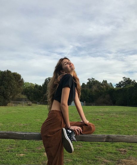 Emiliee Russo onlyfans nude leaked