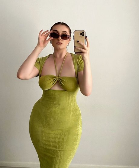 Sammie Warren nude onlyfans porn