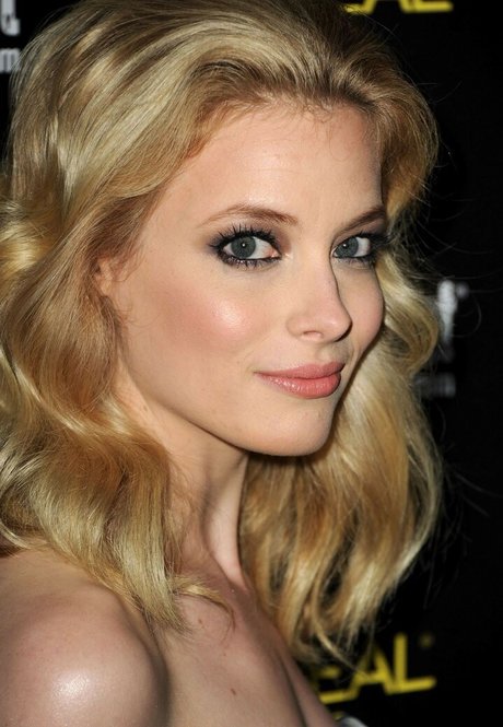 Gillian Jacobs sexy onlyfans