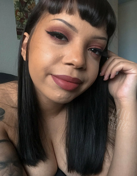 leilacherry onlyfans creator