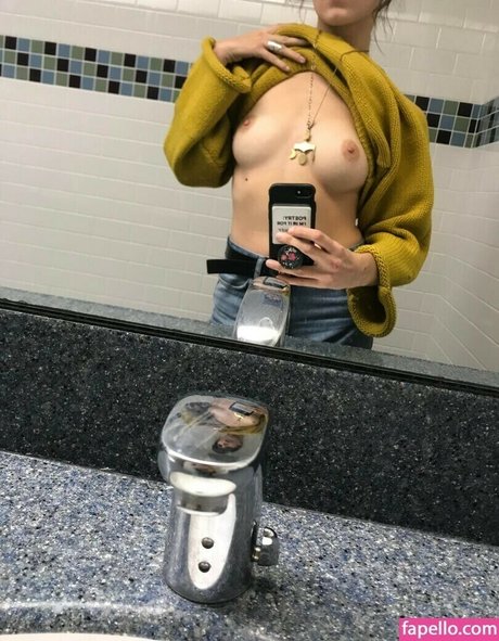 Cranewrites onlyfans star