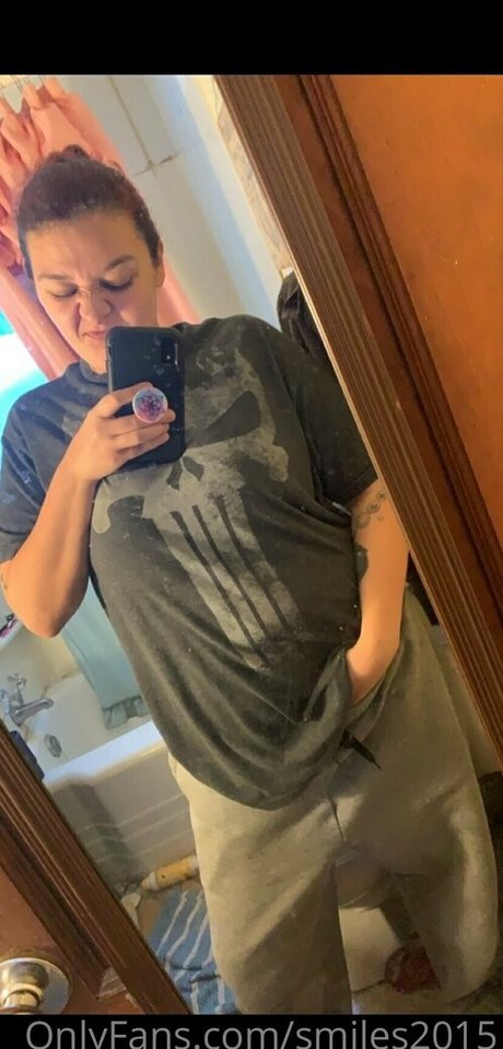 smiles2015 naked onlyfans