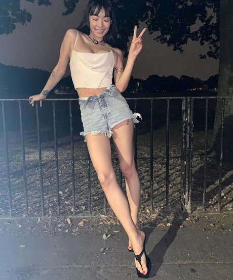 Rina Sawayama only fans content