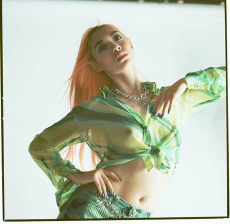 Rina Sawayama onlyfans leaked.