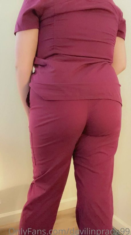 devilinprada99 en onlyfans