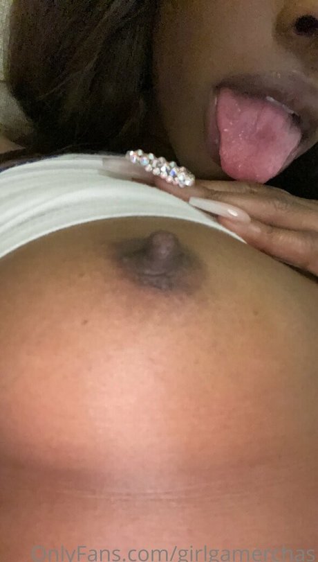 Girl Gamer Chas naked onlyfans pics