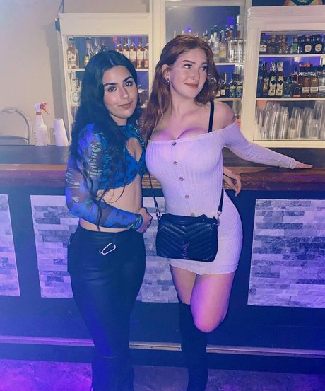 emilyyfiore onlyfans leakes