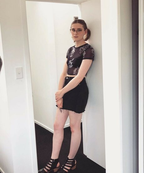 Alice In Wonder1and onlyfans gratis