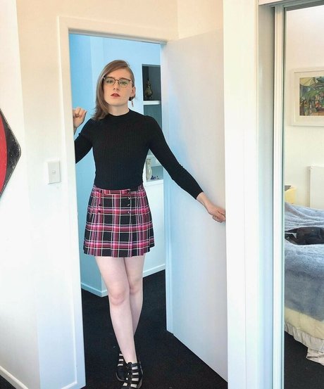 Alice In Wonder1and onlyfans nude