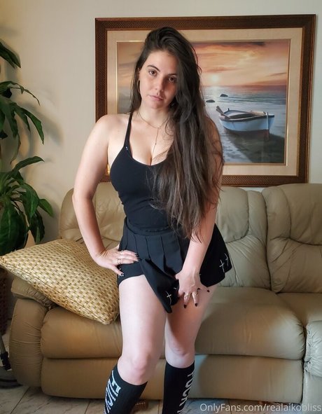 realaikobliss only fans nude