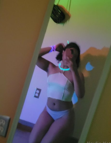 kayliekat onlyfans strip tease