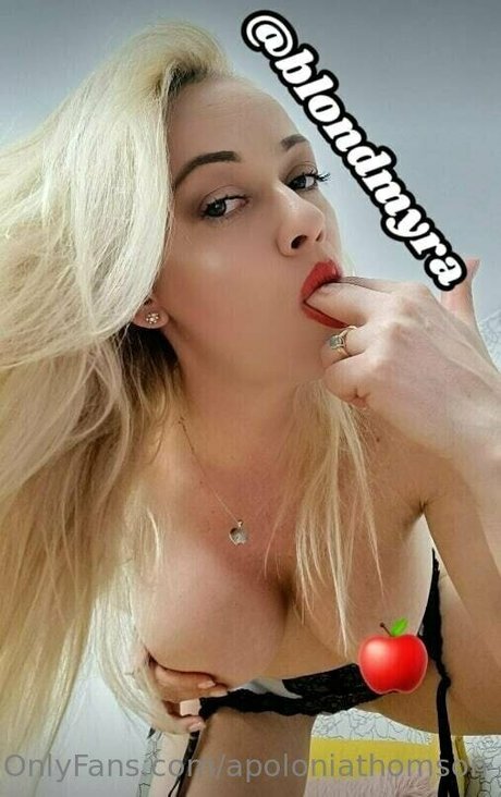 apoloniathomson new onlyfans leaks