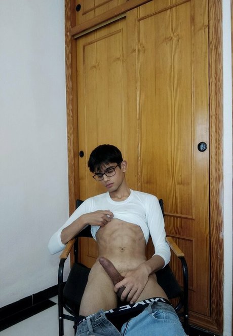 aladdintwink onlyfans de