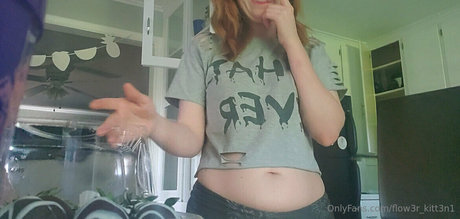 flow3r kitt3n1 naked onlyfans