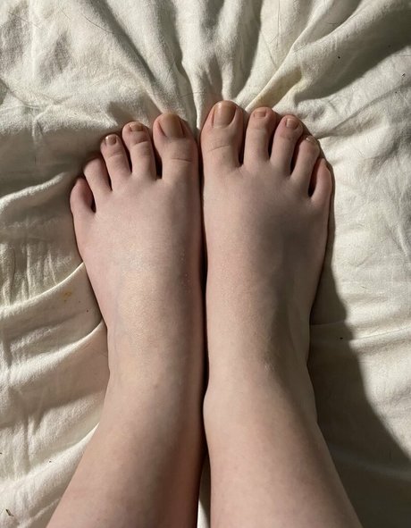 babyaliaaxo onlyfans model images