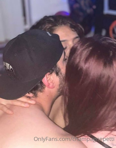 champagnepetti onlyfans sex leaked